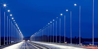 Poste de iluminação pública