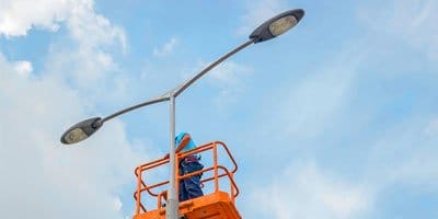 Fabricante postes de iluminação pública