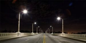 Poste de Iluminação pública galvanizado